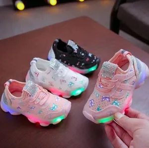 2022 Hot Sale Children Light Sport Shoes Baby Kids Led Flashing Shoes Boys Girls School Walking Shoes Glowing Sneakers