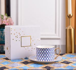 Service à thé en porcelaine osseuse colorée à motif étoile royale russe vintage et écologique - Product Image 5