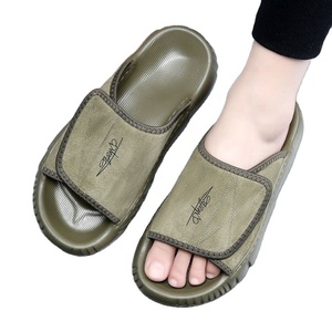 Sandales d'été pour hommes : Cuir pleine fleur, antidérapantes, anti-odeurs – Haut de gamme, tendance, en cuir véritable - Product Image 1
