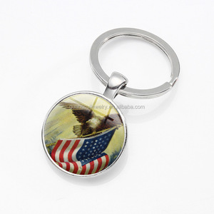 Wholesale Custom USA Souvenir Novelty Glass Promotional Hotel Keychains for Men