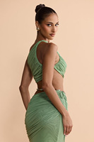 Set atasan Y4964 model off-shoulder, drapir, memperlihatkan pinggang, dengan belahan samping dan rok maxi model ekor ikan, setelan pantai slim-fit dua potong.