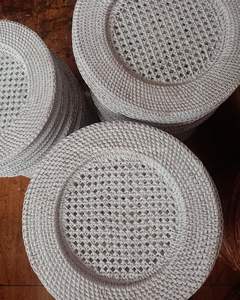 HAUTE QUALITÉ! Assiettes chargeur en rotin, ensemble d'assiettes décoratives pour décoration de table, décoration de mariage - Product Image 3