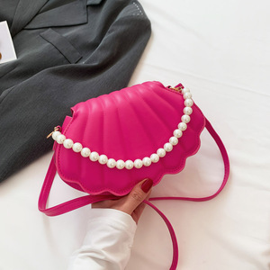 Sac fourre-tout en cuir pour femmes en forme de coquillage à la mode sacs à main mignons personnalisés avec chaîne sacs à bandoulière pour femmes - Product Image 6