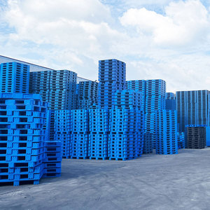 Palettes en plastique à fond fermé Five Runner : évitent la chute de petites pièces lors de la manutention en entrepôt - Product Image 6