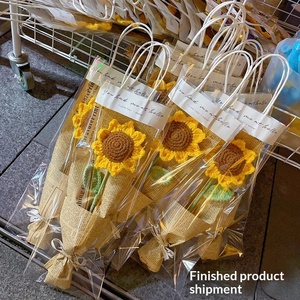 Ramo de Girasoles de Flores Artificiales de Ganchillo Hechas a Mano, Decoración Floral, Regalo - Product Image 3