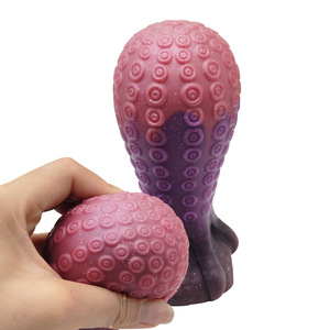 Plug Anal Gigante con Forma de Pulpo Brillante - Product Image 3