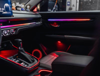 SJC 64-Farben Auto-Ambientebeleuchtung Dynamisches LED-Symphonie-Regenbogenlicht Getränkehalter-Innenraumbeleuchtung für Honda CRV 2023-2025