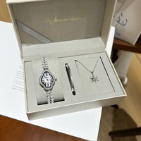 Montre de luxe pour femme haut de gamme, cadran à aiguilles en quartz, incrustée de diamants, en alliage, étanche 30M, style bracelet fleur doux