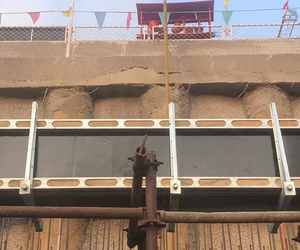 Ván Khuôn có thể đ<span class=keywords><strong>i</strong></span>ều chỉnh nhanh khóa chùm kẹp thép Q500/Q235 Vật liệu 200-400/400-600mm Đặc đ<span class=keywords><strong>i</strong></span>ểm kỹ thuật cho bê tông dầm cột - Product Image 5