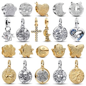 Charme pendentif en argent plaqué argent, motif empreintes de pattes, sculpté en forme d'hirondelle, nouveau, convient aux bracelets, collier exquis, Platadora - Product Image 1
