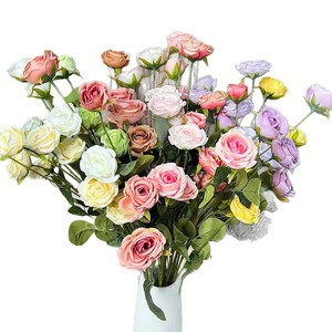 Composition florale artificielle de 8 roses royales en soie pour mariage et décoration intérieure - Product Image 5