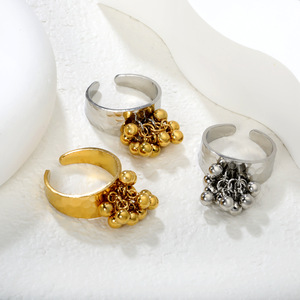 แหวนเปิดรูปทรงเรขาคณิตสแตนเลสสตีลประดับพู่และลูกปัด แหวนสำหรับทุกเพศ เหมาะสำหรับงานปาร์ตี้ - Product Image 3