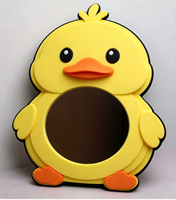 Miroir en mousse EVA mignon de style dessin animé, adapté à la décoration de la chambre des enfants, diverses formes de dessins animés peuvent être personnalisées sur demande.