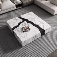 Ensemble de tables basses modulaires en marbre et bois, plateau en pierre blanche, base en chêne noir, style contemporain pour villa, hôtel, salon