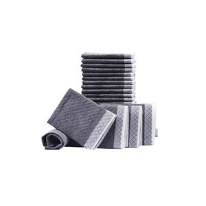 Tapis jetables de haute qualité pour l'apprentissage de la propreté des chiots, surface douce et saine en charbon de bambou, sous les tapis pour les animaux qui font pipi - Product Image 1