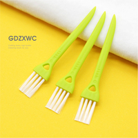 Brosse de nettoyage ultra-compacte 2026 pour cuisine, 84 mm, verte et blanche, pour usage domestique, avec grattoir pointu
