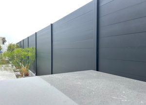 Vente en gros <span class=keywords><strong>de</strong></span> panneaux <span class=keywords><strong>de</strong></span> confidentialité modernes décoratifs noirs faciles à assembler en aluminium sans creuser Panneaux à lamelles horizontales pour application <span class=keywords><strong>de</strong></span> sécurité - Product Image 2