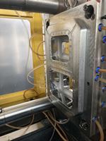 Machine de moulage par injection multifonctionnelle pour contenants alimentaires/palettes en HDPE/préforme, 20 ans d'expérience, prix