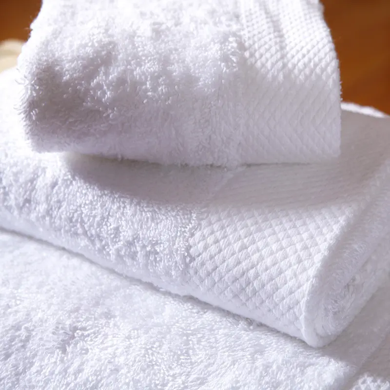 Однотонное банное полотенце 100% коралловый бархат роскошный отель на заказ подарочная коробка набор банных полотенец