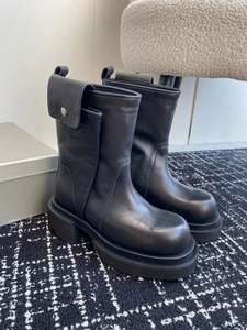 Bottes de créateur luxueuses en cuir véritable doublées de fourrure, isolées, à fermeture éclair et lacées – Chaussures décontractées chaudes et tendance de haute qualité pour hommes et femmes - Product Image 4