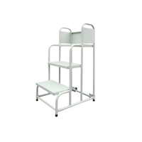 Échelle mobile multifonctionnelle avec plateforme de travail, passerelle industrielle, escalier en acier, design moderne pour usage en entrepôt