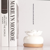 Diffuseur d'arômes sans flamme en porcelaine blanche, contenant d'aromathérapie, base en bois, parfum de pivoine, emballé