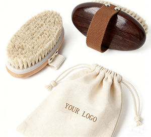 <span class=keywords><strong>Brosse</strong></span> corporelle <span class=keywords><strong>en</strong></span> <span class=keywords><strong>crin</strong></span> de cheval naturel avec manche <span class=keywords><strong>en</strong></span> bois, masseur corporel doux <span class=keywords><strong>pour</strong></span> la peau et <span class=keywords><strong>brosse</strong></span> nettoyante <span class=keywords><strong>pour</strong></span> l'exfoliation de la cellulite - Product Image 1