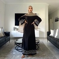 Élégante Robe Abaya Femme CE en Coton et Polyester Faite Main avec Broderie Exquise et Manches Cloche pour la Mode Musulmane d'Été