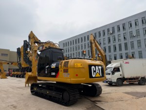 รถขุดตีนตะขาบ Caterpillar 320D2L มือสอง ผลิตในญี่ปุ่น น้ำหนัก 21 ตัน ชั่วโมงการใช้งานต่ำ CAT 320D2 L พร้อมขาย - Product Image 2