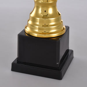 Trophée en métal de nouveau design Coupe du trophée en métal Vente en gros en usine en Chine Trophée en métal de sport de football mondial - Product Image 6