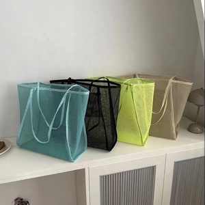 <span class=keywords><strong>Sac</strong></span> de plage d'été en nylon maillé transparent grande capacité avec logo personnalisé, 4 couleurs, idéal pour les fêtes au bord de la piscine, les courses et la plage - Product Image 1