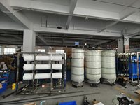 Système de traitement d'eau par osmose inverse industrielle certifié CE 3T/H, machine à eau pure 3000LPH pour l'eau potable