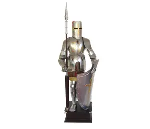 中世の騎士の鎧コスチュームヘルメット大人の騎士の十字軍のテンプラーコスチュームアーマー