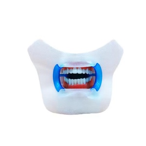 Masque facial dentaire en gaze pour soins bucco-dentaires et blanchiment des dents avec protection des lèvres - Product Image 2