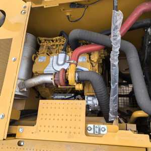 Excavadora de cadenas CAT320GC japonesa de segunda mano, 20 toneladas, modelo 2024, usada, con motor y transmisión, en venta. - Product Image 3