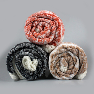Wholesale <strong>King</strong> <strong>Size</strong> 480GSM Custom Logo Reversible Polyester Plush Embroidery Adult Sherpa Fleece Knitted All-Season Bed <strong>Throw</strong> - Product Image 1