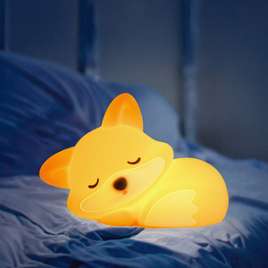 Petite lampe de chevet LED Little Fox, design de dessin animé créatif, lumière de nuit moderne avec charge USB pour l'ambiance de la chambre à coucher, pour le salon - Product Image 3