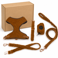 Harnais, collier, laisse et sac à déjections pour chien en polaire et cuir, ensemble réglable, motif écossais, ceinture de sécurité pour chien, laisse pour chien, accessoires hivernaux confortables pour chien S-L