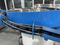 Machine de remplissage et de bouchage de liquides de la série LTXG-Eco pour ligne d'embouteillage de liquides cosmétiques et de boissons