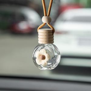 Bouteille de parfum de voiture suspendue voiture 10ml Mini <span class=keywords><strong>d</strong></span>ésodorisant bouchon en bois bouteille en verre de parfum sphérique transparente avec corde - Product Image 6