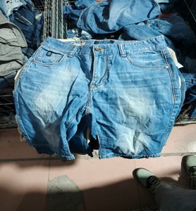 Pantalones Cortos de Mezclilla Usados Ecológicos Más Vendidos <span class=keywords><strong>para</strong></span> Hombre, Ideales <span class=keywords><strong>para</strong></span> Exportación al por Mayor y <span class=keywords><strong>Tiendas</strong></span> de Moda Sostenible - Product Image 3