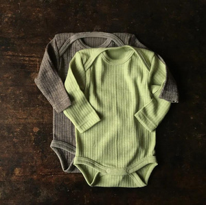 Combinaisons pour bébé en <span class=keywords><strong>laine</strong></span> mérinos 100% biologique à manches longues, vêtements de nuit chauds en <span class=keywords><strong>laine</strong></span> mérinos côtelée pour nourrissons, GSM180-240, 17,5 microns, coutures plates - Product Image 1