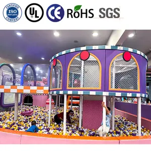Thème de château personnalisé professionnel enfants labyrinthe doux jouer toboggan équipement de balançoire aire de jeux intérieure pour enfants