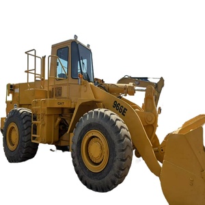 Chargeuse sur pneus d'occasion CAT 966E avec une charge nominale de 5,5 tonnes, chargeuse frontale d'occasion avec une capacité de godet de 3,5 m³ - Product Image 1