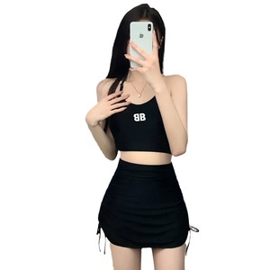 Conjunto de Top de Baño Negro con Cordones y Falda para Mujer, UPF50+, Ideal para Aguas Termales y Vacaciones - Product Image 3