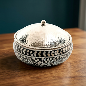 Casserole ronde en métal avec couvercle en acier inoxydable, design bohème, extérieur poli, pot durable - Product Image 2