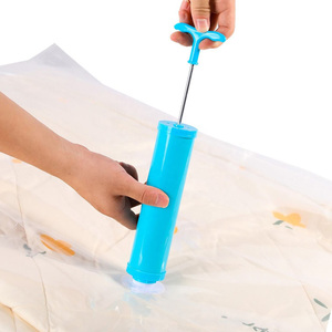 <span class=keywords><strong>Sacchetti</strong></span> di stoccaggio compressi <span class=keywords><strong>sottovuoto</strong></span> <span class=keywords><strong>per</strong></span> <span class=keywords><strong>vestiti</strong></span> senza sacchetto di immagazzinaggio dei <span class=keywords><strong>vestiti</strong></span> di compressione del vuoto della <span class=keywords><strong>pompa</strong></span> dell'aria - Product Image 6