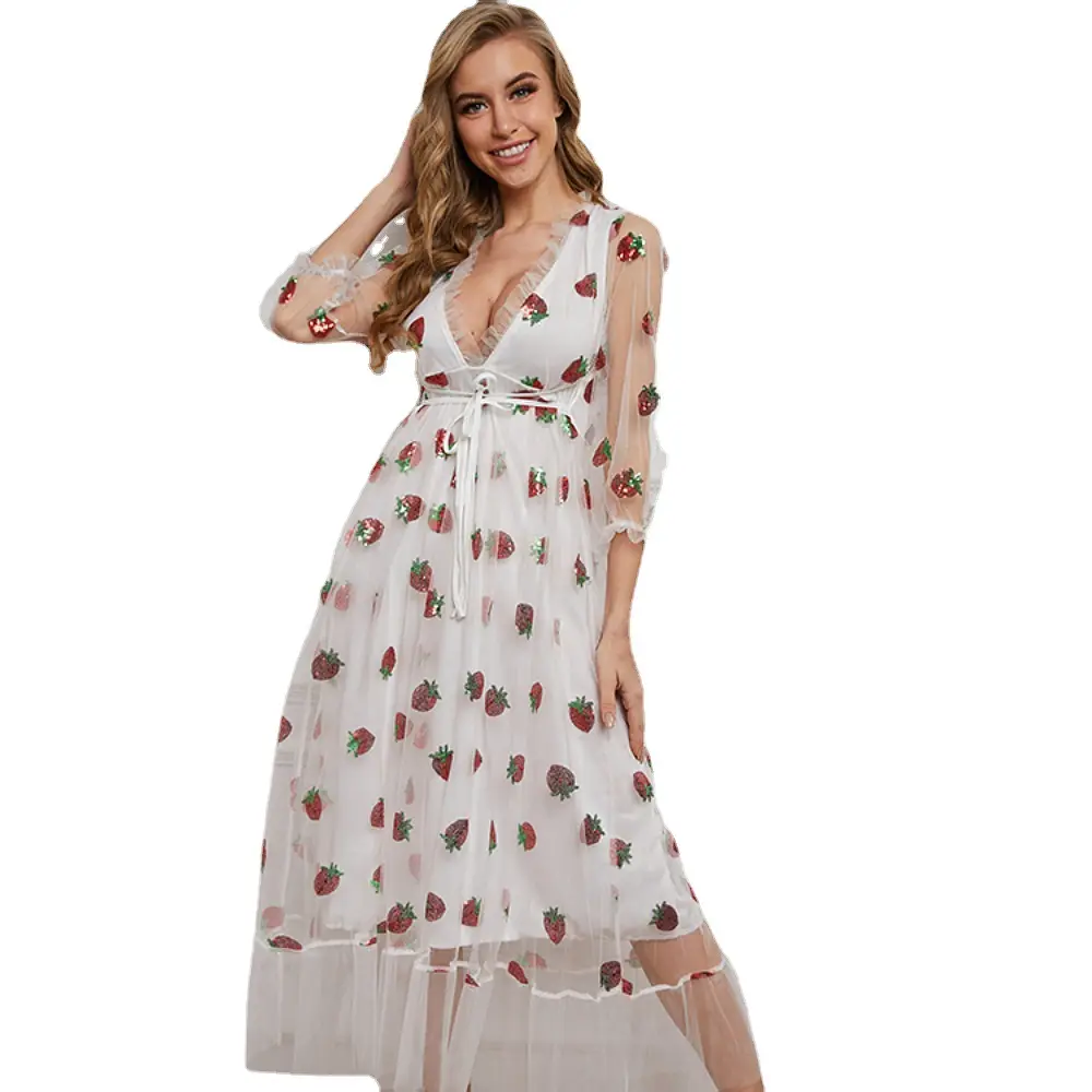 Vestido de verano de malla con bordado de fresas, color negro