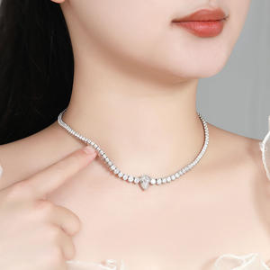 Colliers ras <span class=keywords><strong>de</strong></span> <span class=keywords><strong>cou</strong></span> en moissanite multicolores <span class=keywords><strong>de</strong></span> luxe à 3 griffes, dégradé, 4 carats, VVS1, taille poire, chaîne tennis en argent 925 <span class=keywords><strong>de</strong></span> haute qualité - Product Image 2