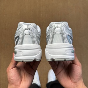 Chaussures de sport décontractées pour hommes de style très vendu, luxueuses, 740, respirantes, chaussures de skate décontractées pour hommes et femmes - Product Image 2